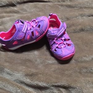 Toddler tennis shoes